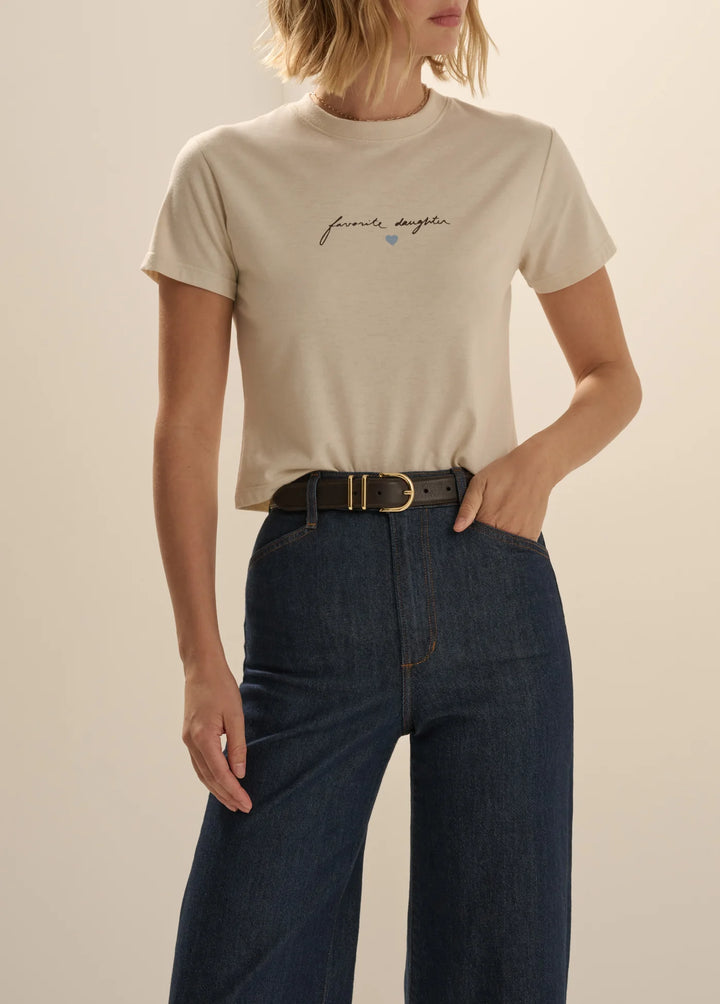 CROPPED SIGNATURE CHEST TEE(PUMICE ESPRESSO) - FAVORITE DAUGHTER