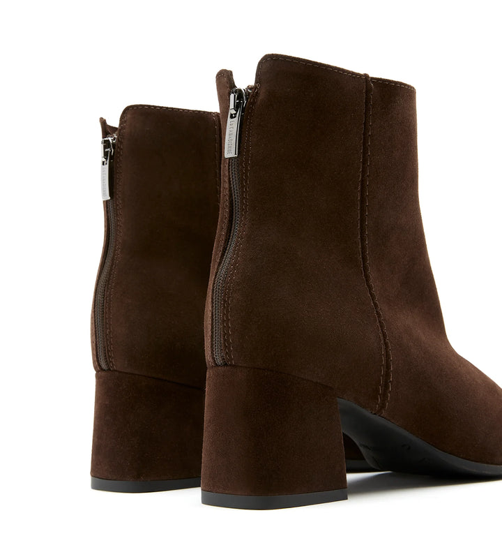 JASON SUEDE BOOTIE (BRUNETTE SUEDE) - LA CANADIENNE