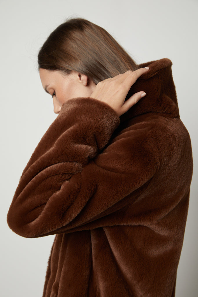 EVALYN FAUX FUR COAT - VELVET
