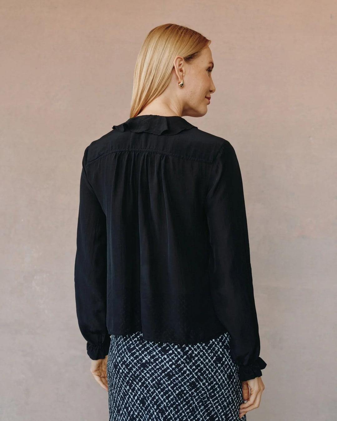 RAGLAN RUFFLE BLOUSE (BLACK) - BELLA DAHL