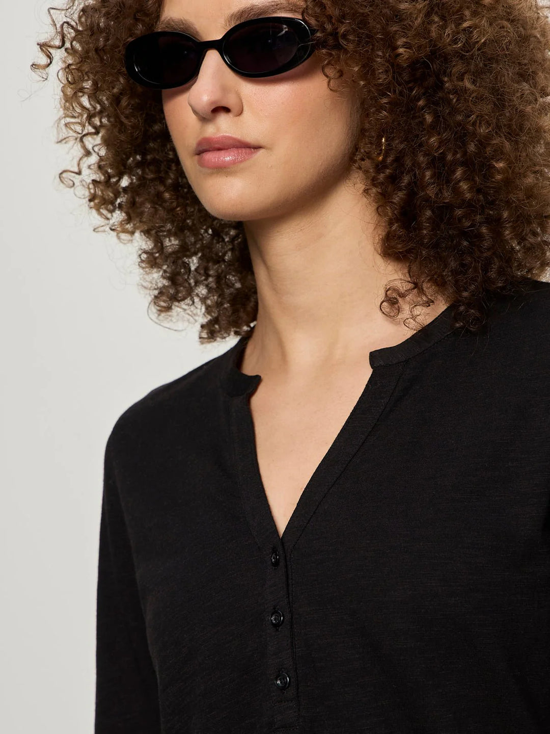 ROLLED SLEEVE TEE (BLACK) - SANCTUARY