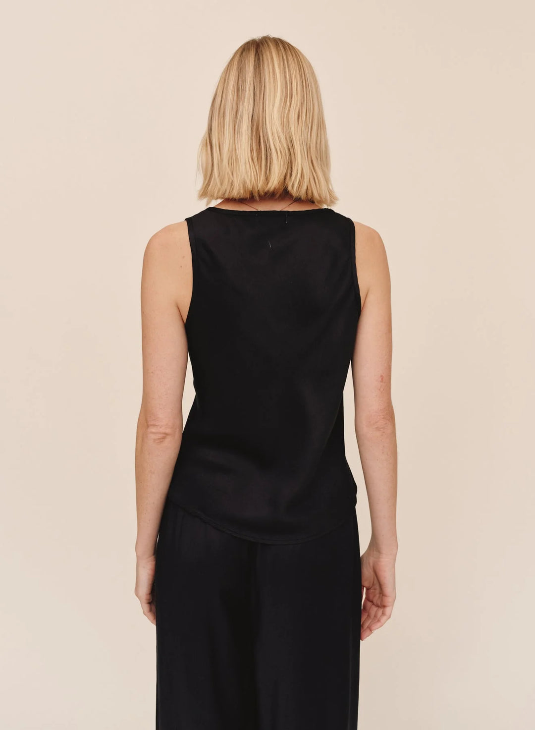 SLEEK SCOOP NECK TANK (BLACK) - BELLA DAHL