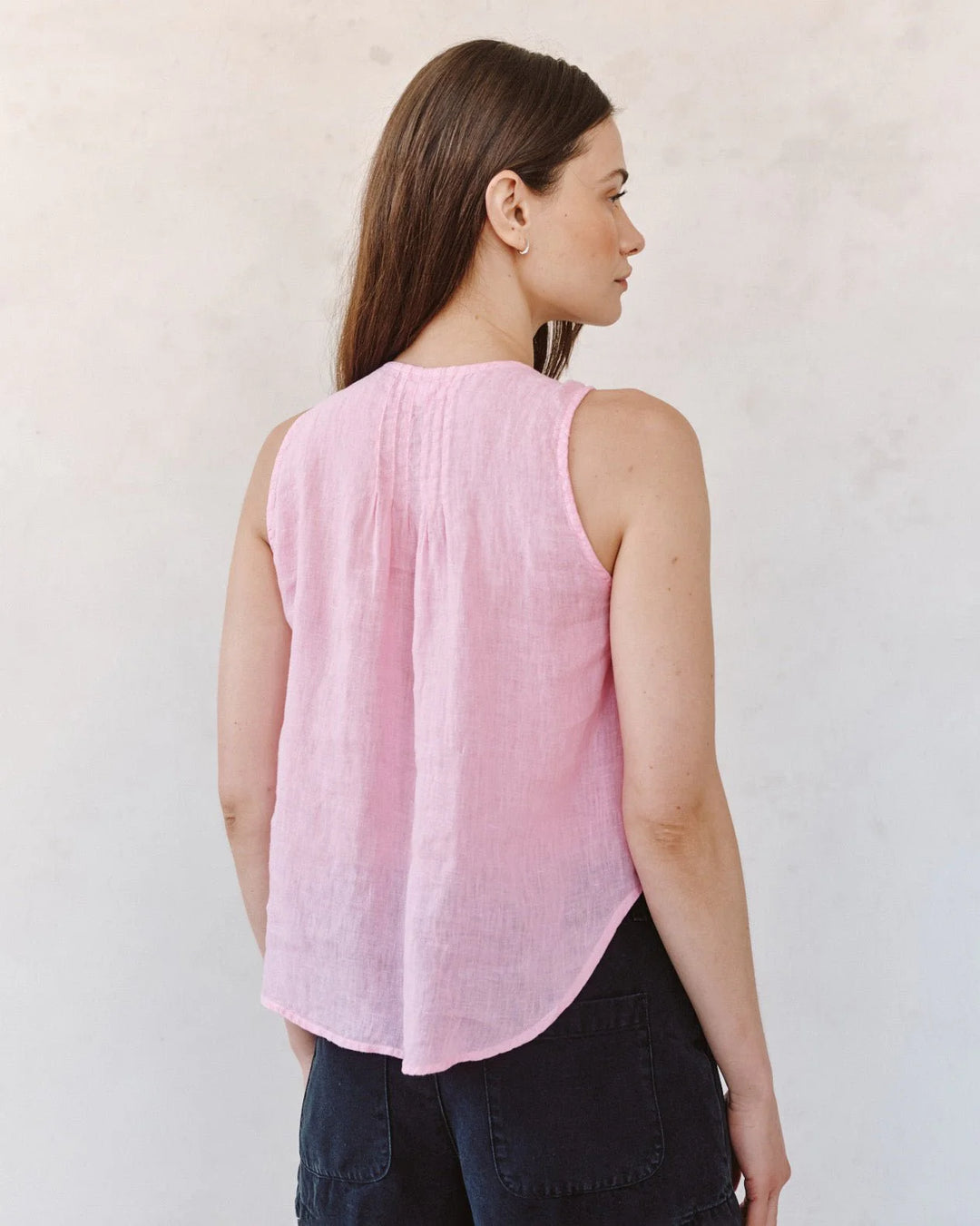 SLEEVELESS PINTUCK V-NECK TOP (ROSE BLUSH) - BELLA DAHL
