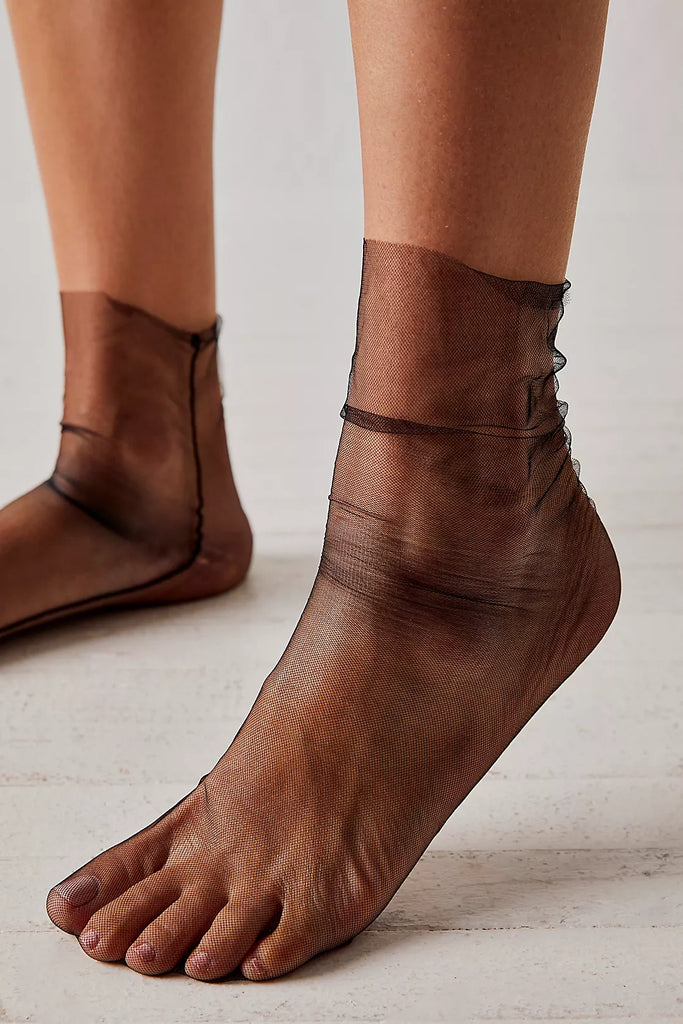THE MOMENT SHEER SOCKS - FREE PEOPLE