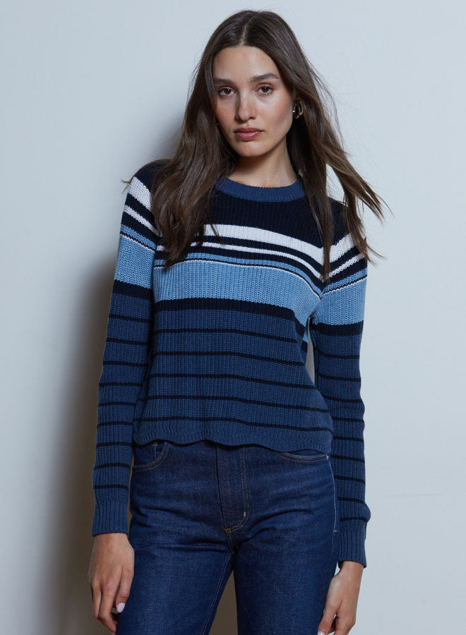 ENGINEERED STRIPE SCALLOPED SHAKER CREW (RAW DENIM/NAVY BLUE) - AUTUMN CASHMERE