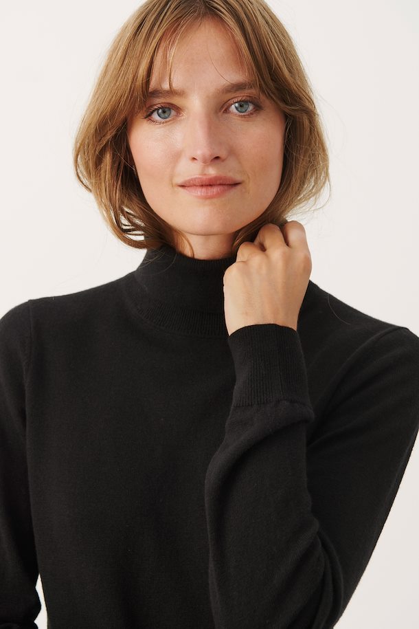 RIAH TURTLENECK - PART TWO