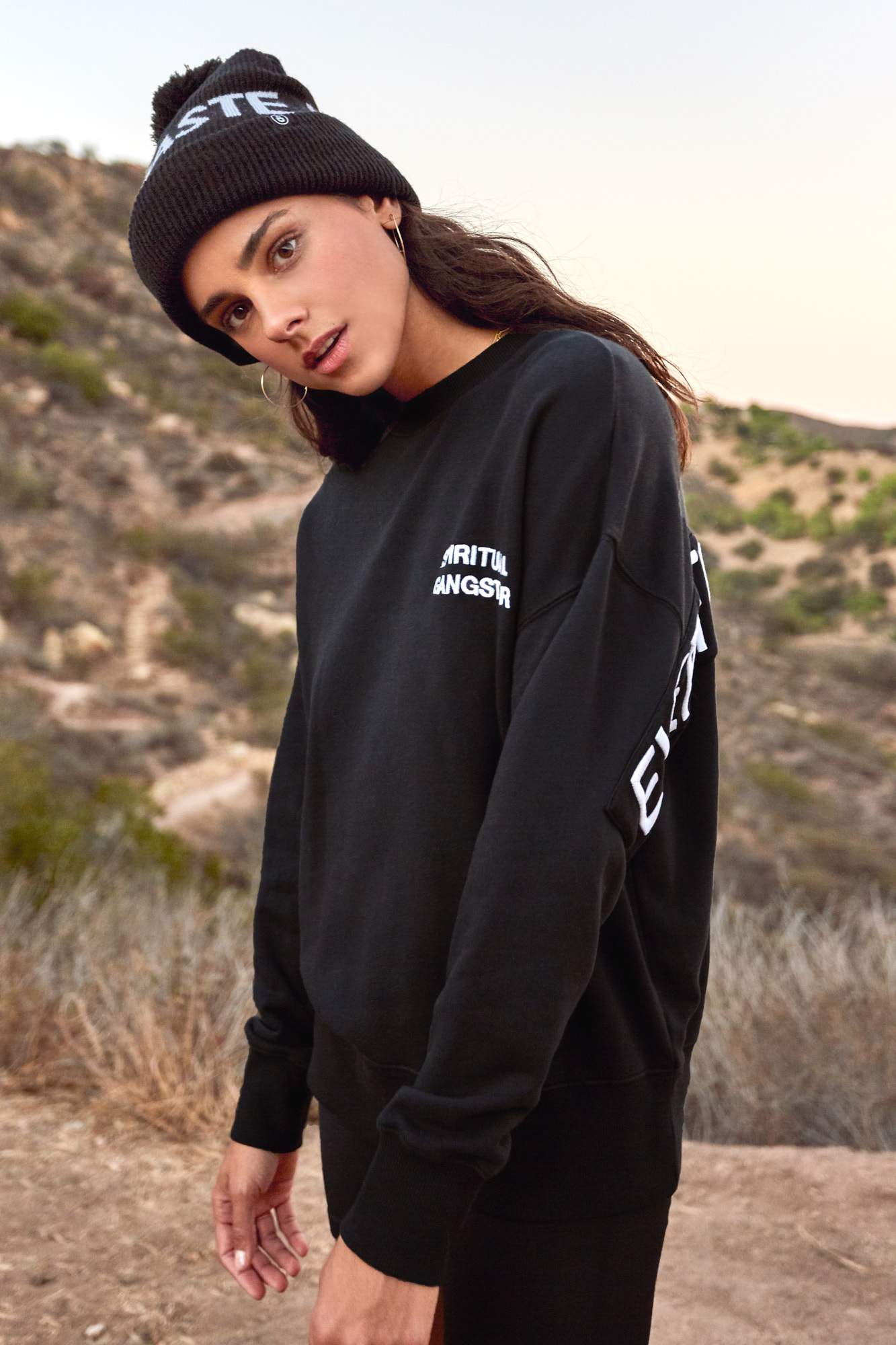 OK RELAXED CREWNECK SPIRITUAL GANGSTER