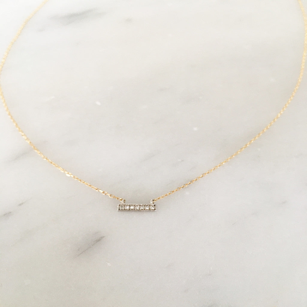 BABY DIAMOND BAR NECKLACE 18" - RIGHT HAND GAL