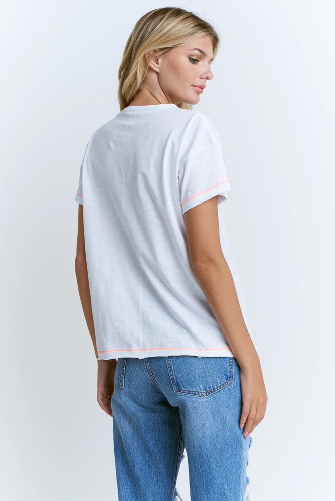 POCKET FULL TEE (WHITE) - LISA TODD