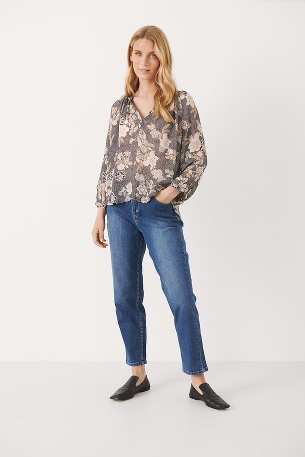 ERDONAE BLOUSE (BLACK WALLPAPER) - PART TWO